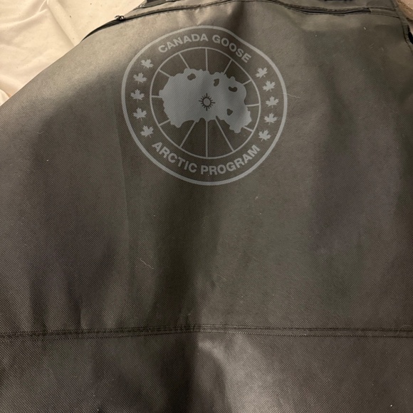 New with tags Canada Goose Chateau Fusion Fit Men’s L - Picture 8 of 9